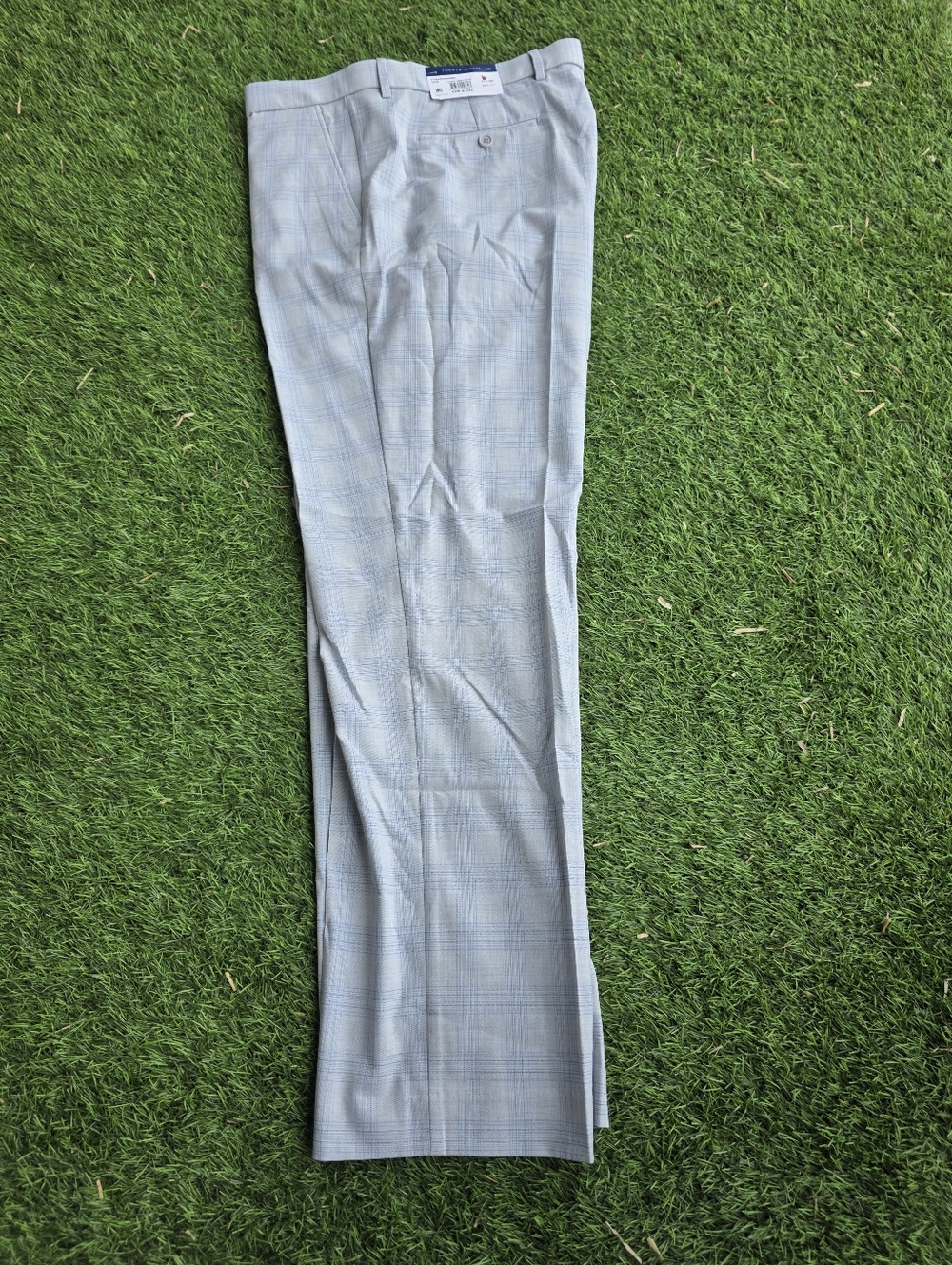 Tommy Hilfiger Men's Dress Pants 40x32 Wrinkle Free Grey Blue Formal $95 Plaid